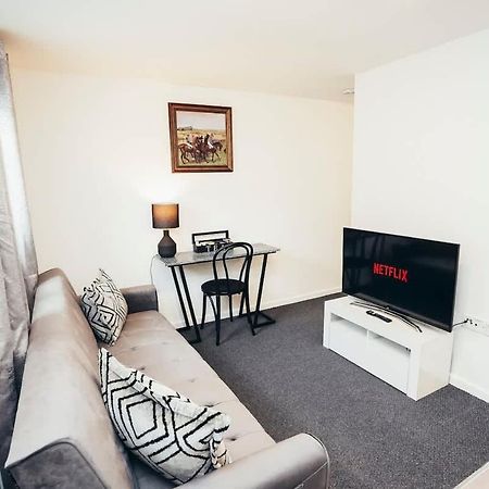 Snug 1Br Apt, Self Check In, Parking, By Derbnb Hilton  Экстерьер фото