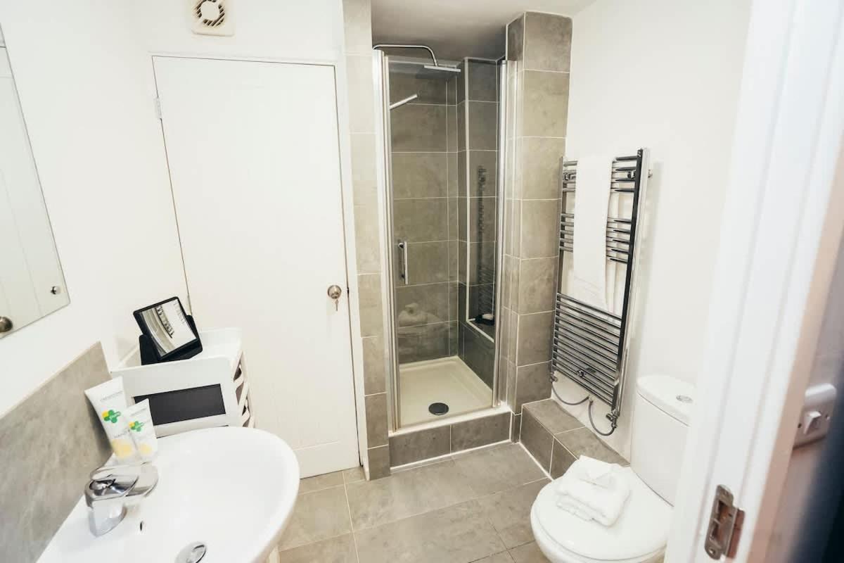 Snug 1Br Apt, Self Check In, Parking, By Derbnb Hilton  Экстерьер фото